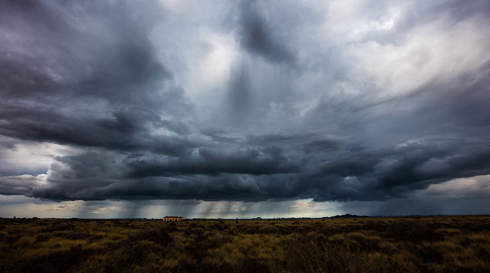 how to prepare for a storm